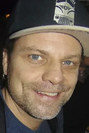 Travis Zariwny