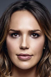 Arielle Kebbel