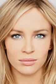 Tara Holt