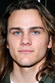 Alex Neustaedter