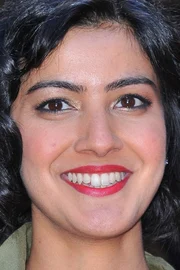 Rakhee Thakrar
