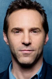 Alessandro Nivola