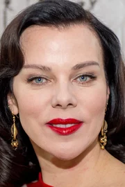 Debi Mazar