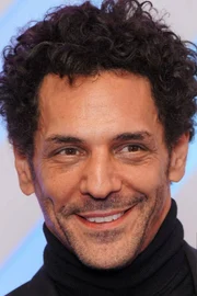 Tomer Sisley