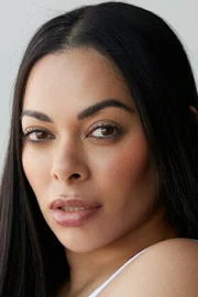 Shelley Nicole