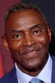 Carl Lumbly