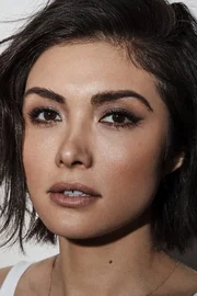 Daniella Pineda