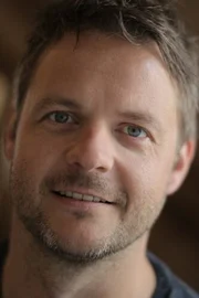 Tom Larsen