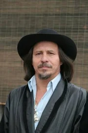 Lazaro Solares