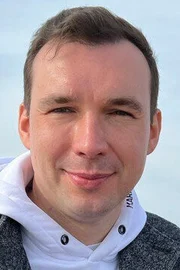 Илья Комаров