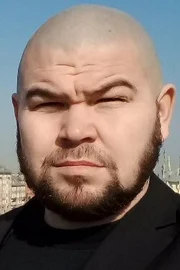 Юрий Петров