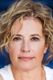 Nancy Travis