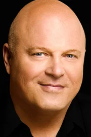 Michael Chiklis