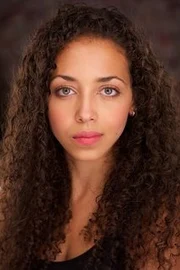 Claire Saunders