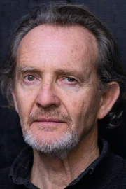 Anton Lesser
