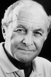 Robert Loggia