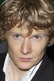 Julian Rhind-Tutt