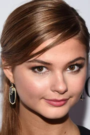 Stefanie Scott