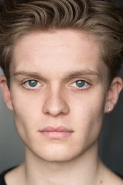 Tom Glynn-Carney