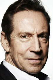 Jonathan Hyde