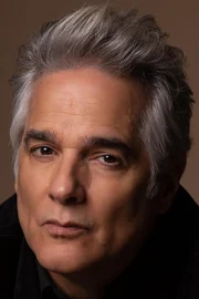Yul Vazquez