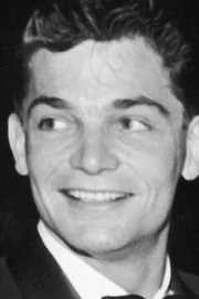 Larry Pennell