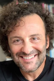 Erdil Yasaroglu