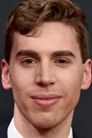 Jordan Gavaris