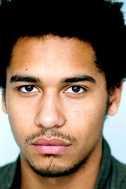 Elliot Knight