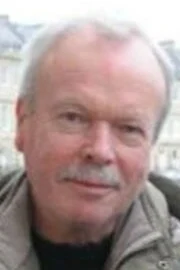 Giles Foster
