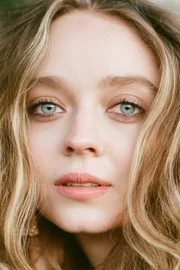 Madeleine Arthur