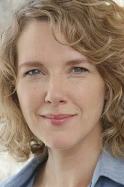 Elise Robertson