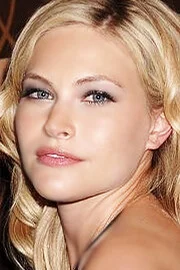 Amanda Loncar