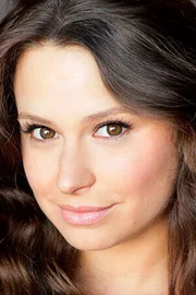 Katie Lowes