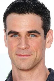 Eddie Cahill