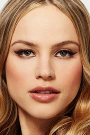 Halston Sage