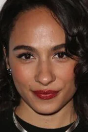 Aurora Perrineau