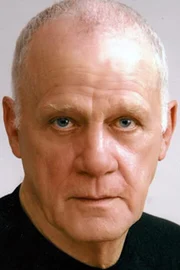 Leon Russom