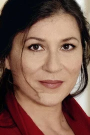 Eva Mattes